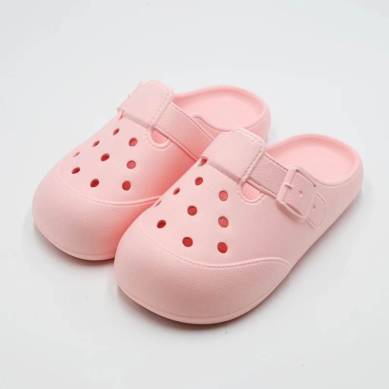 Sandal bolongan